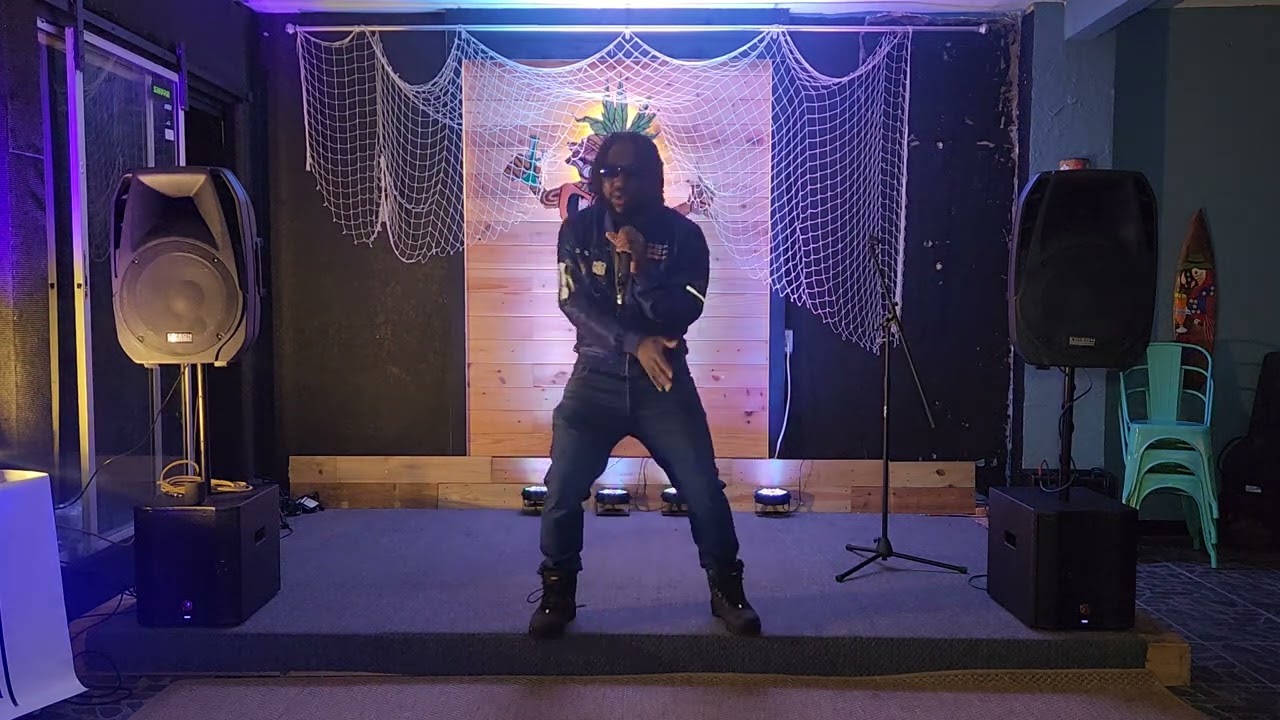 Tal Jones - First Feature Performance (FULL SHOW)