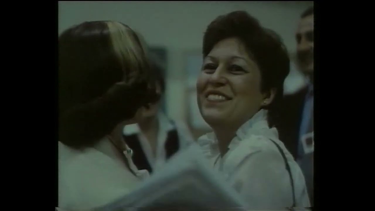 ЗА НЕШКА РОБЕВА И НЕЙНИТЕ МОМИЧЕТА, 1985. Откъс „Диляна печели, Лили губи“
