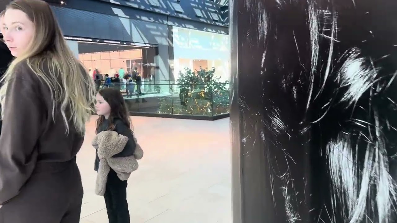 MONTREAL CANADA 🇨🇦: ROYAL MOUNT MALL DÉCOUVERTE DISCOVERY
