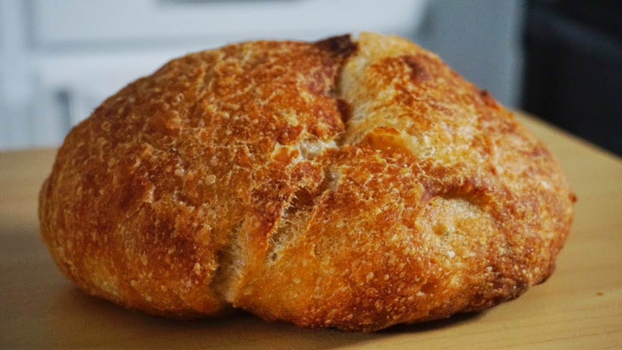 Homemade Dutch Oven Bread - Easy No Knead Bread / Pan Casero Sin Amasar Ep. 1