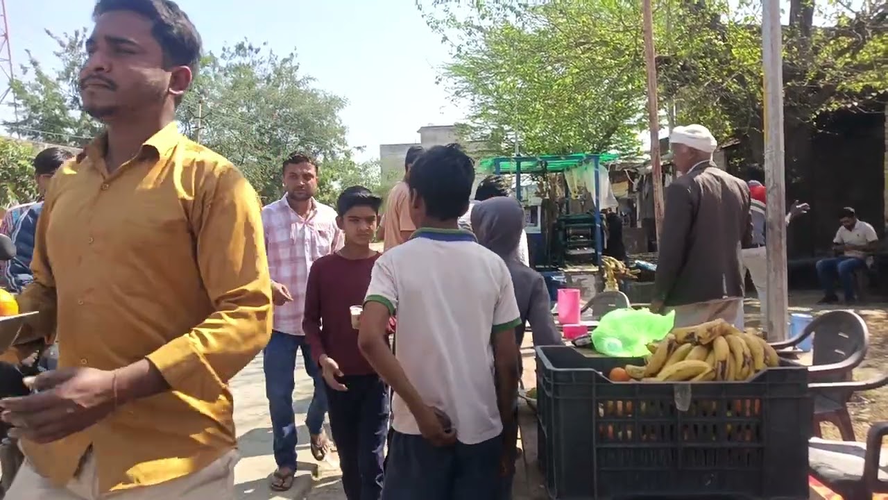 शाहपुरा नगर परिषद स्टाफ ने खाटूश्याम जी के श्रद्धालुओं के लिए जलपान कि व्यवस्था किए 