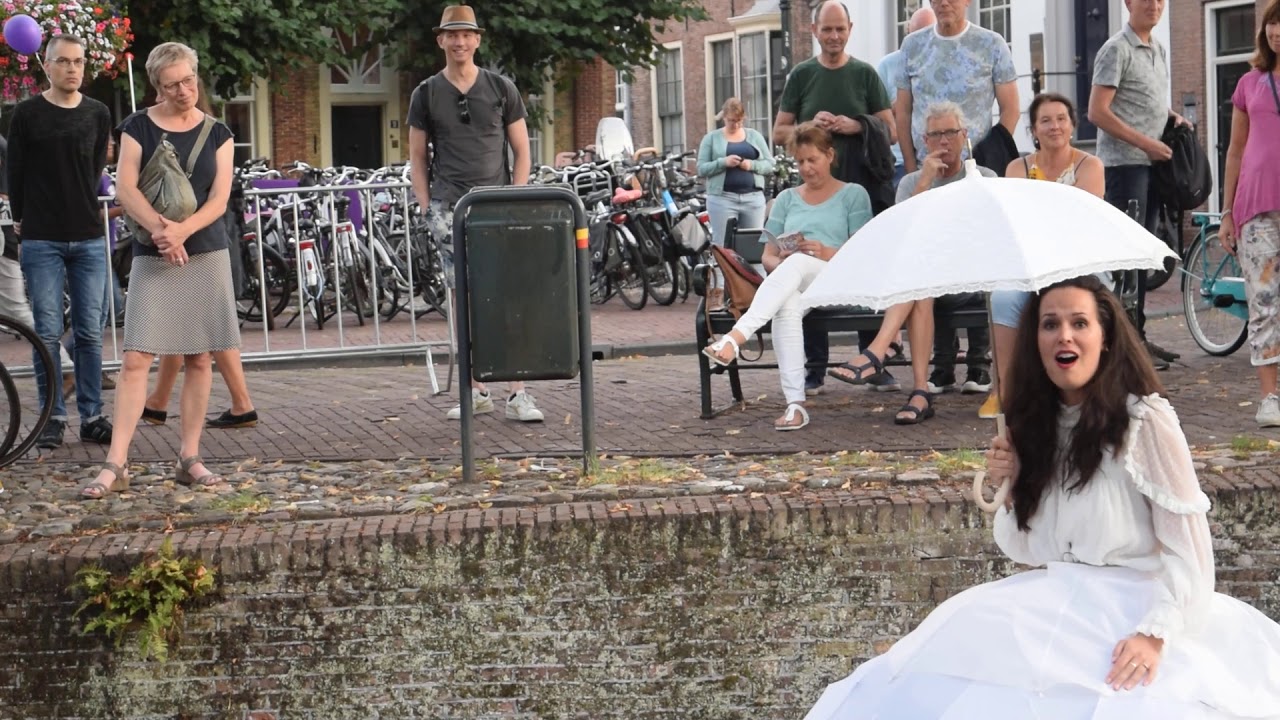 Drijvende Diva Brigitte van Hagen (Dress Victorine Pasman ) @ Streettheater Spoffin (23-08-2019)