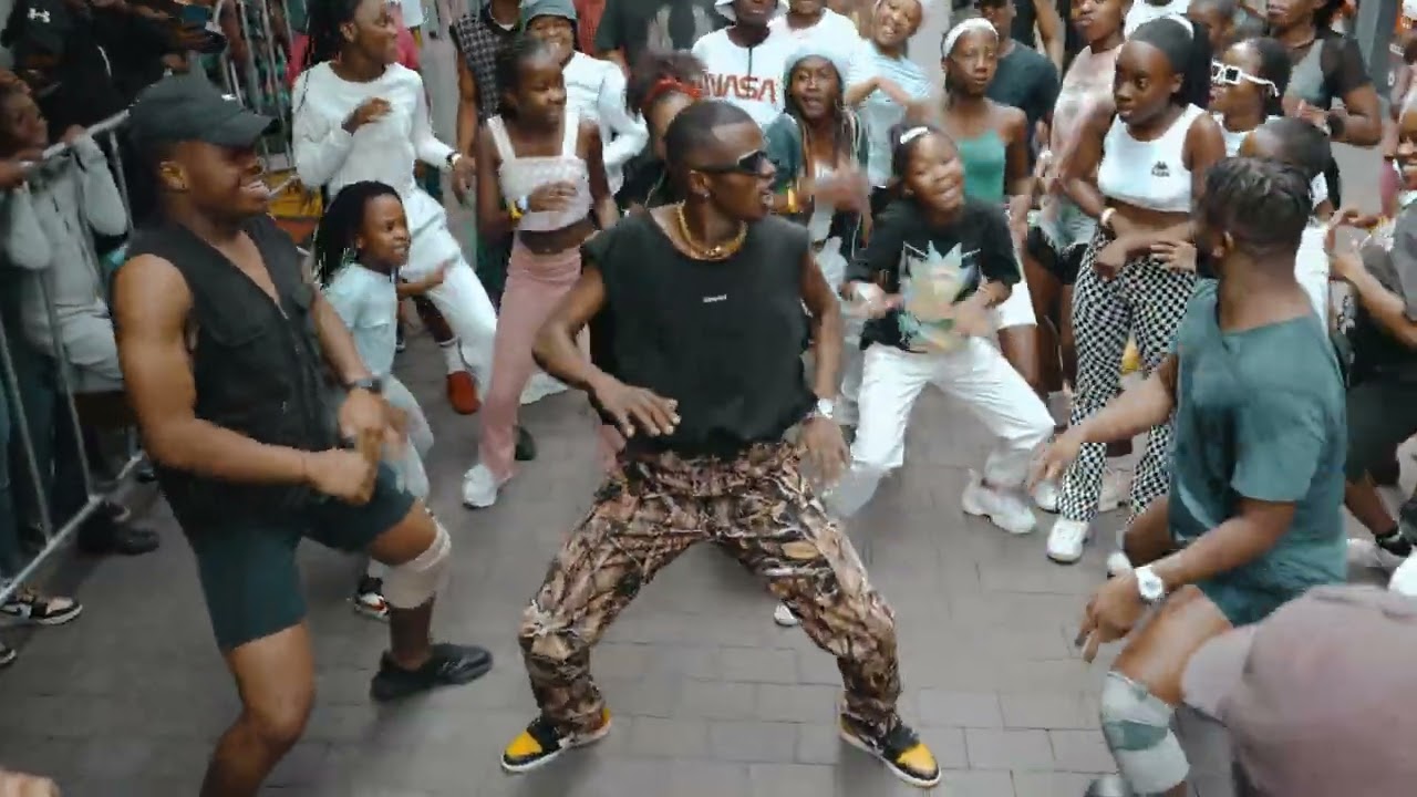 Konke, Musa Keys & Chley - M'nike  (Official Dance Video Re-Upload)