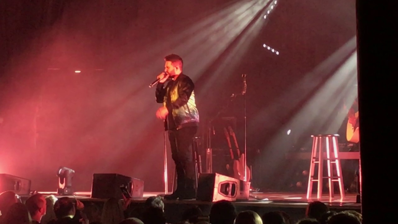 Shay Mooney of Dan + Shay Freestyling 