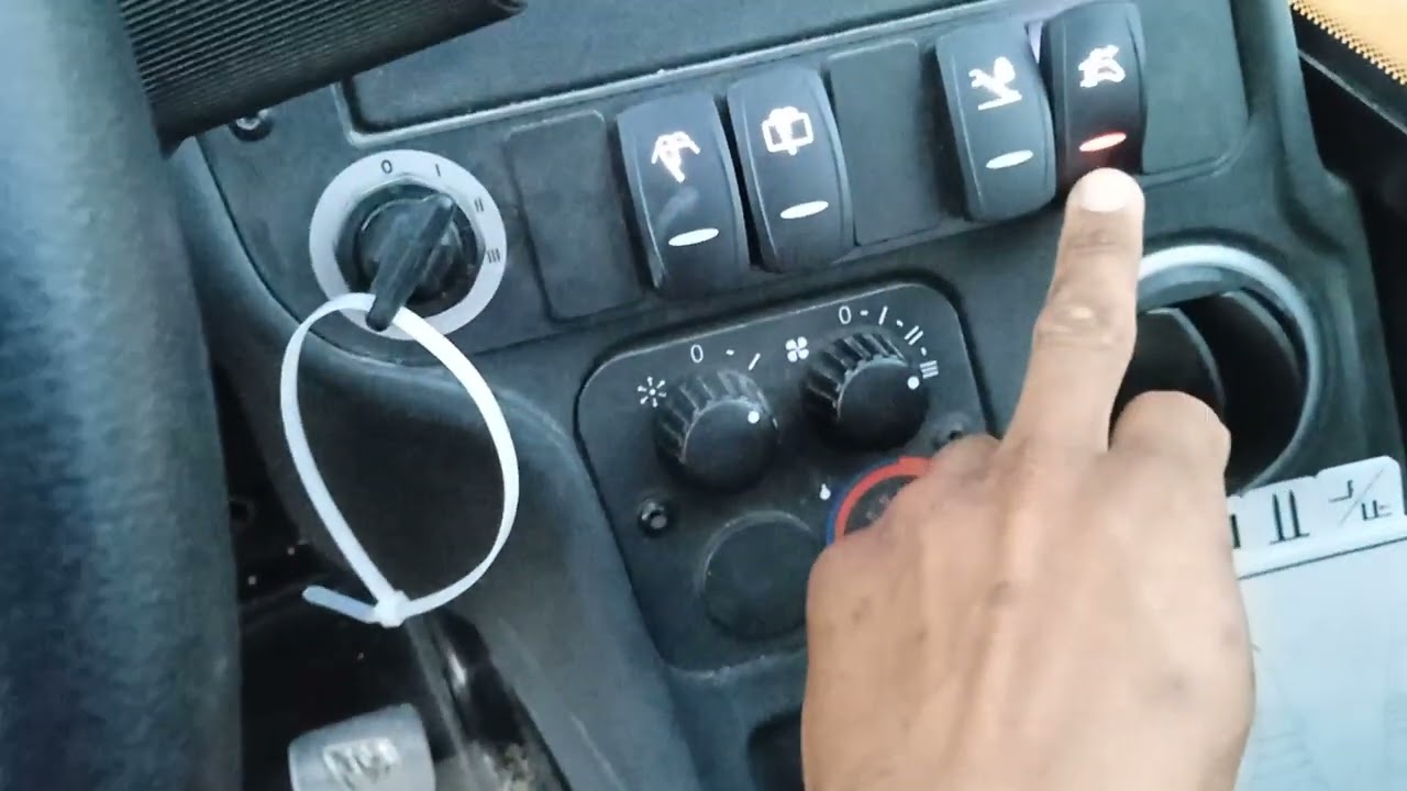 vídeo aula  operador Valdir Ramos trabalho em Prédio com Manipulador Telescópico JCB