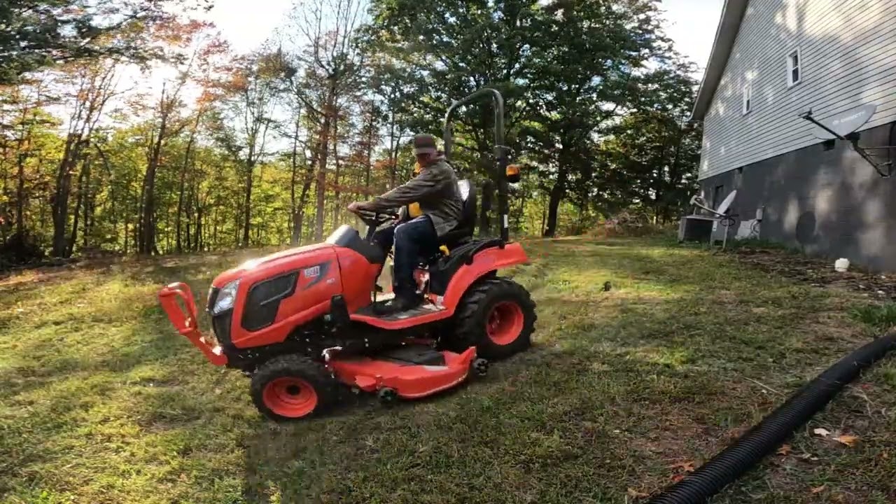 Малолитражный трактор Kioti CS2520S против Kubota Zero Turn #352