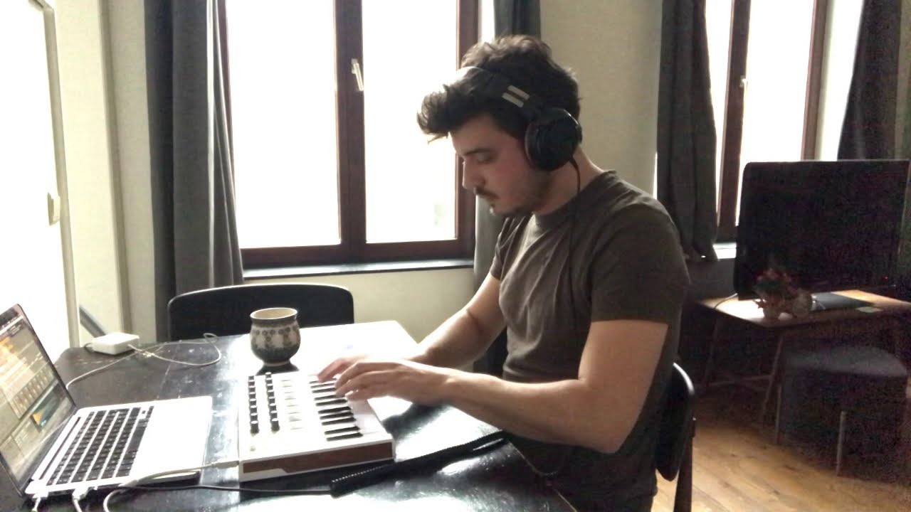 Eric Prydz - Opus (Live looping cover on Arturia minilab mk2)