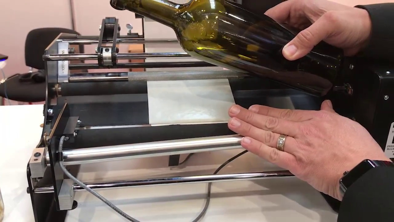 Dispensa-Matic Bottle-Matic-I/II Step 4, bottle roller and guide