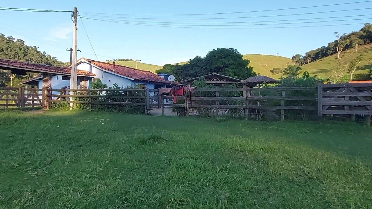 CHÁCARA com 3 hectares, 3 quartos, internet fibra e água de nascente na cidade de Cunha/SP
