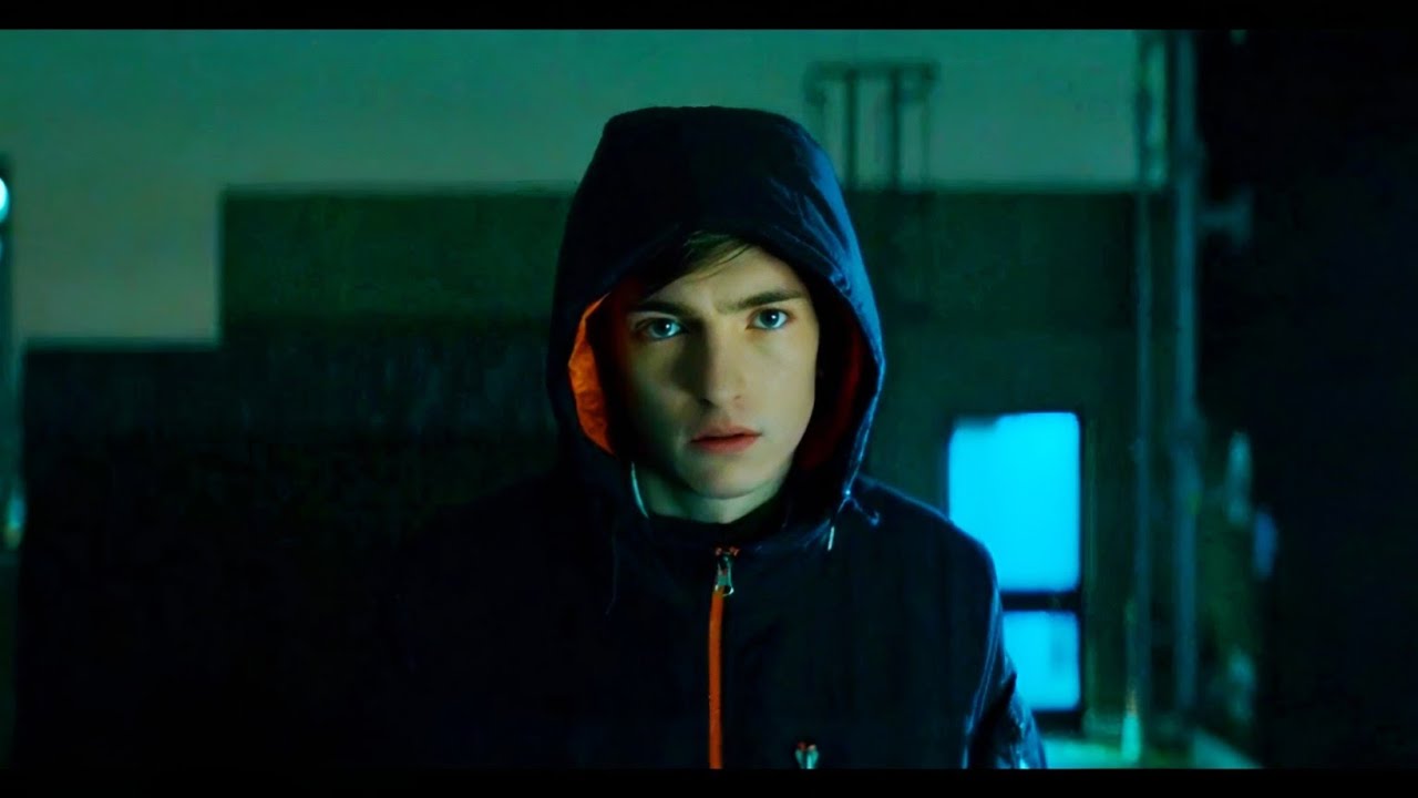 His brain connects to the internet… now he can control everything | iBoy Recap🔥