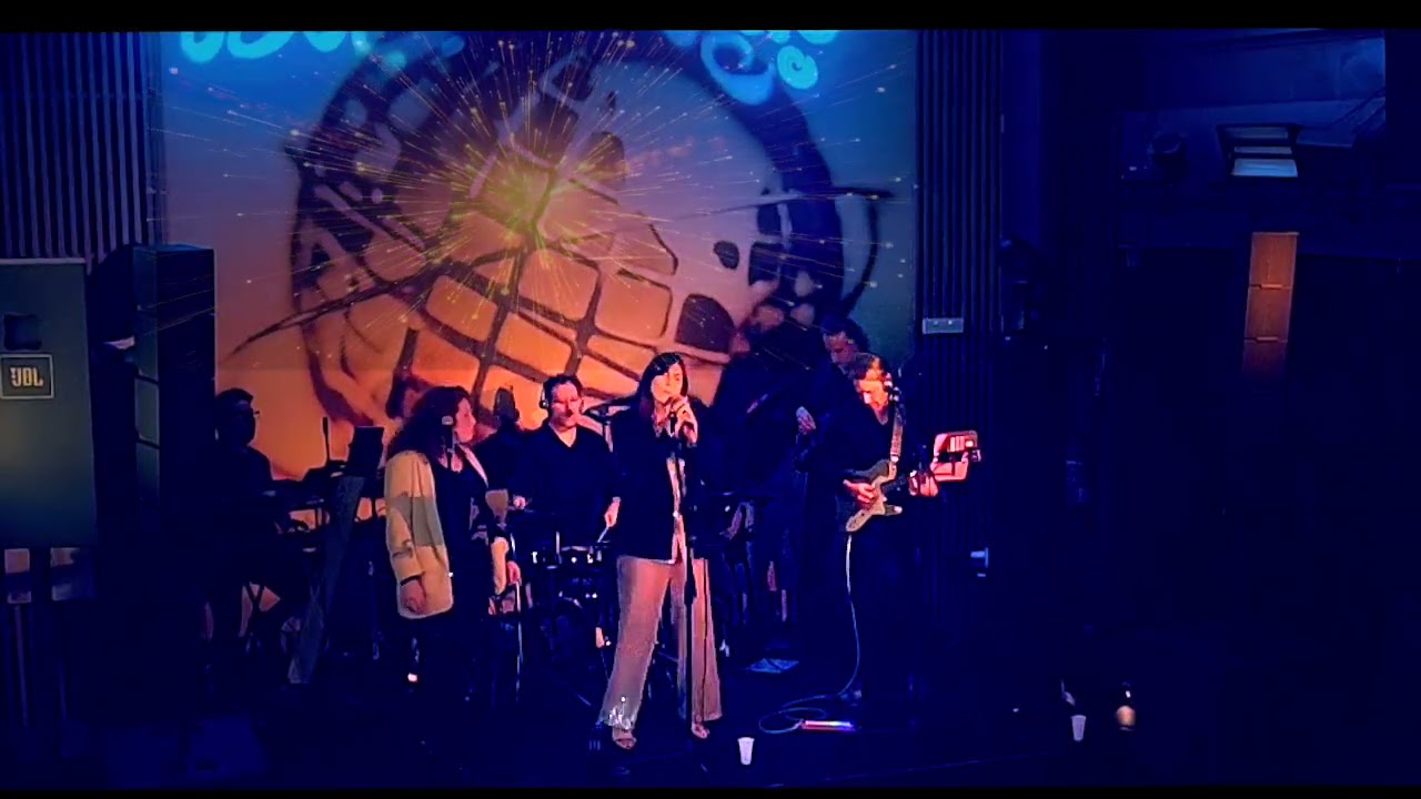 VINTAGE BAND VS I WANT TO BREAK FREE
