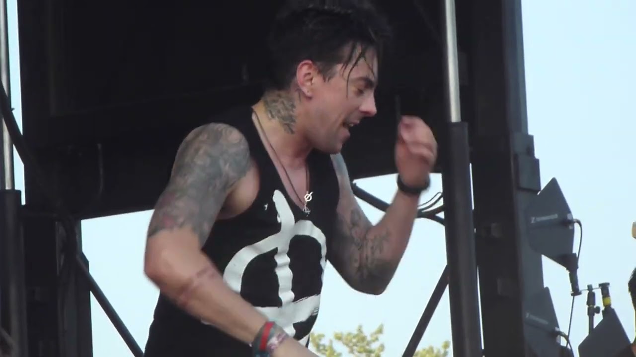 Lost Prophets - Last Train Home - 2012 Van's Warped Tour at Darien Lake, NY (Buffalo) on 7/17/12