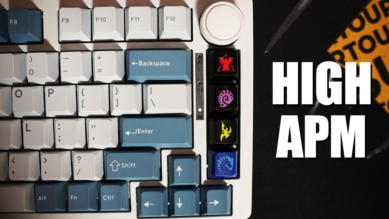 Relaxing keyboard sounds with SC2 gameplay
