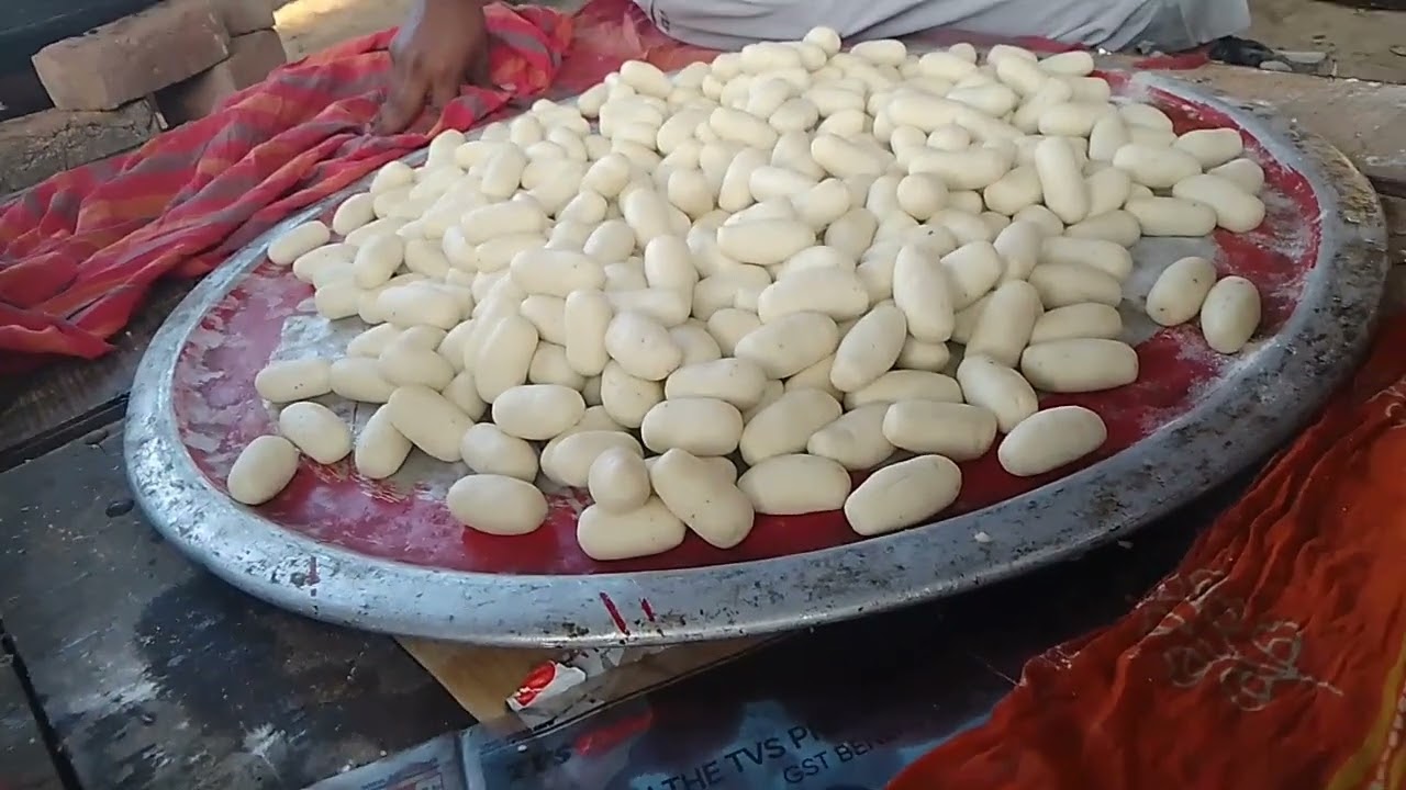 देसी घी में गुलाब जामुन बनाए गए #minivlog #gulabjamun #desighee #newvideo #vlog #food #streetfood 