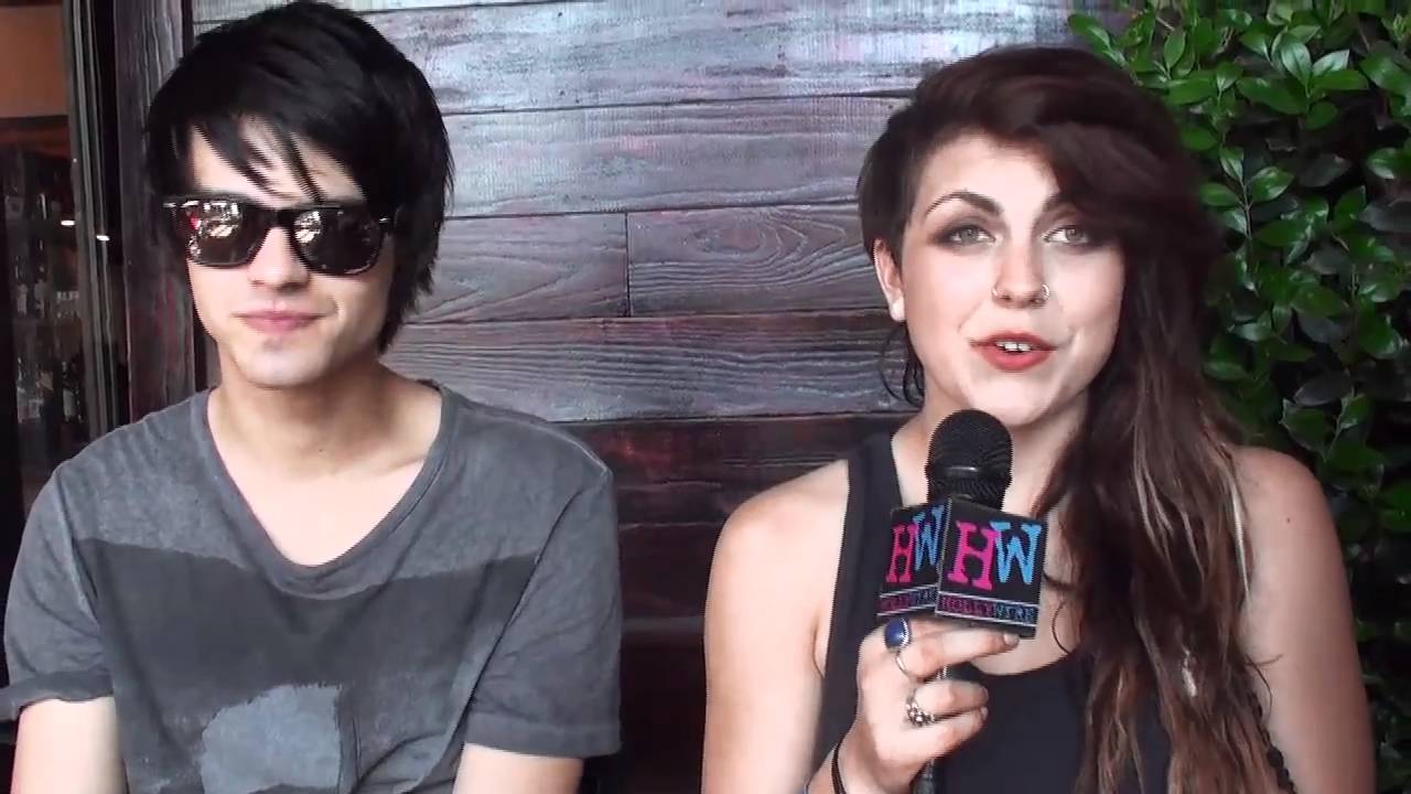 VersaEmerge SXSW 2011 Interview and Acoustic Performance
