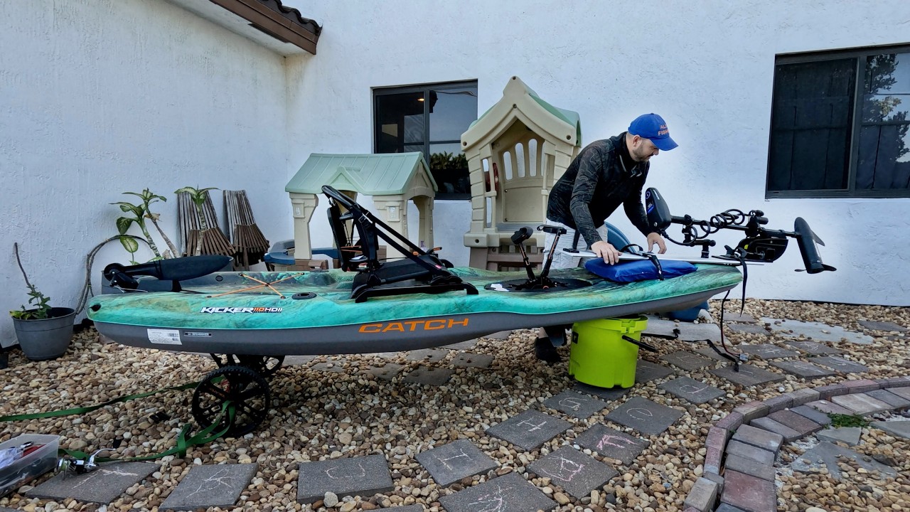 Best Pedal Kayak Value?? NEW Pelican Kicker 110 Hydryve