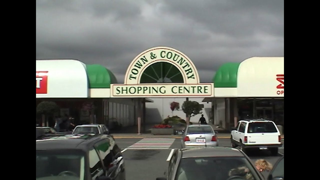 Town and Country Mall - 2004 Footage