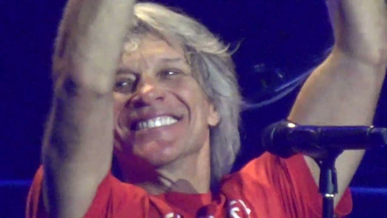 Bon Jovi : Livin' On A Prayer ... Spectrum Center Charlotte, NC ... Fri. 4/8/22.
