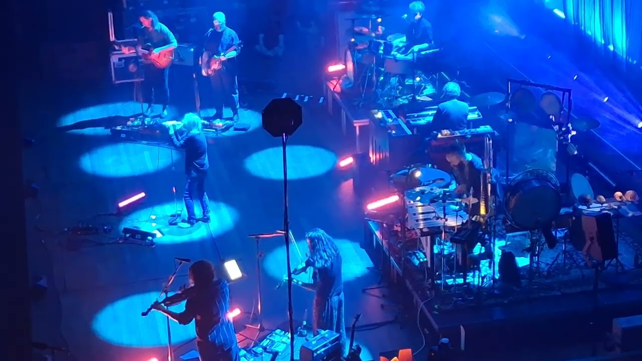 Beth Gibbons - Roads [Live at Tivoli Utrecht 5th june 2024]