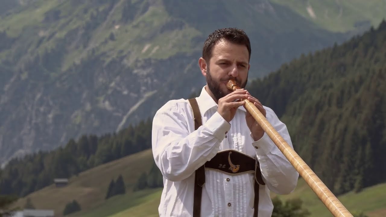 Berthold Schick und seine Alphornbläser • From the Alps to New Orleans