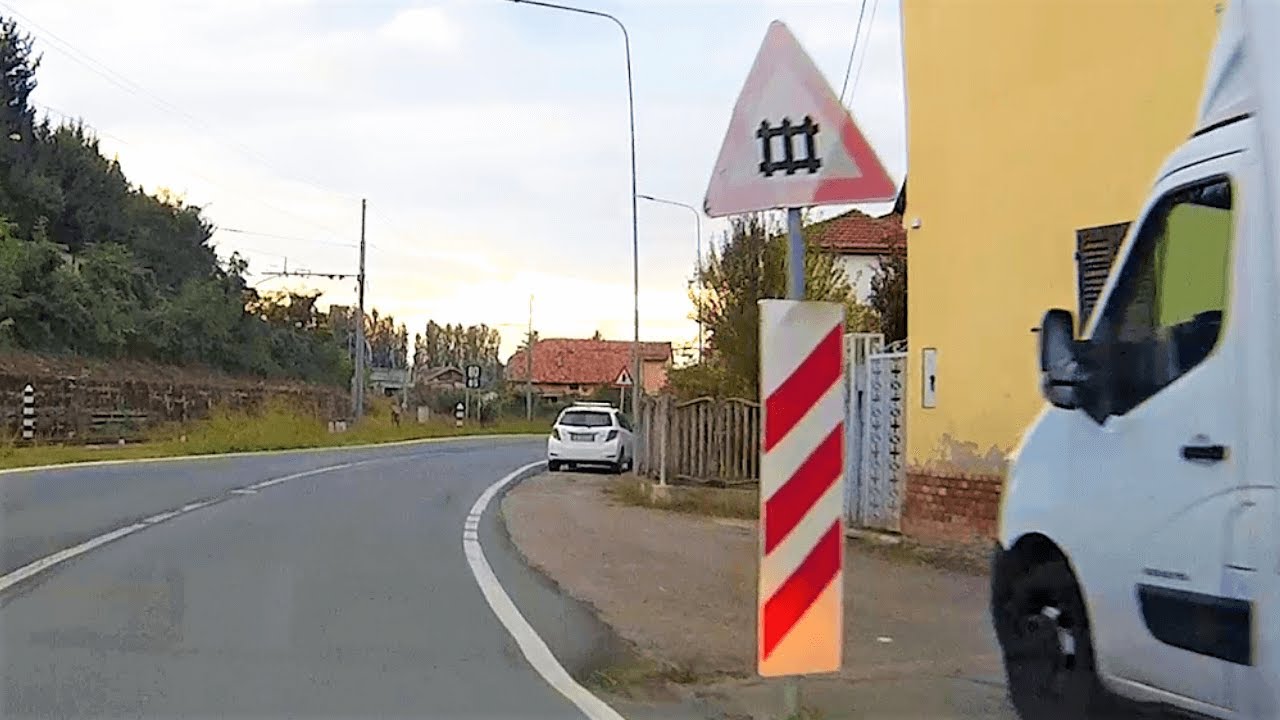 2 passaggi a livello Nizza Monferrato (AT) Via Battisti e Via Volta #passaggioalivello