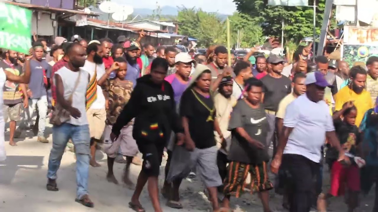 Memilih 01 Bupati Yalimo pawai 