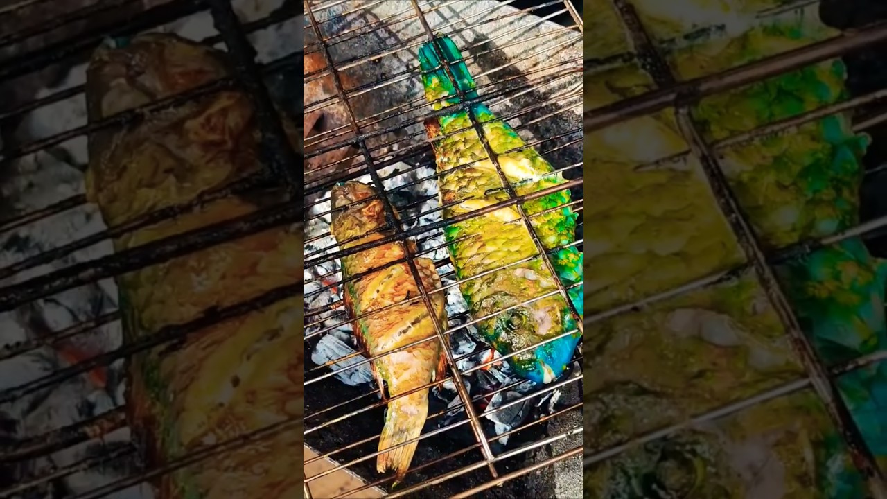 Le poisson grill&eacute; au feu de bois pour accompagner L'Atti&eacute;k&eacute;... #food #africanfood #iledelareunion