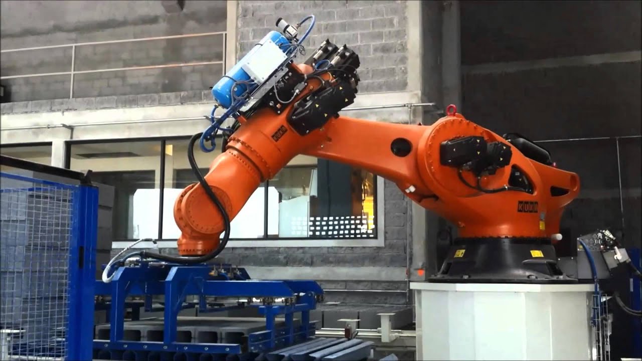 Block machine Q12HP with robotic solution