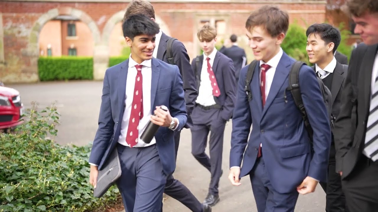 Bromsgrove School - A Day in the Life of a Boarder