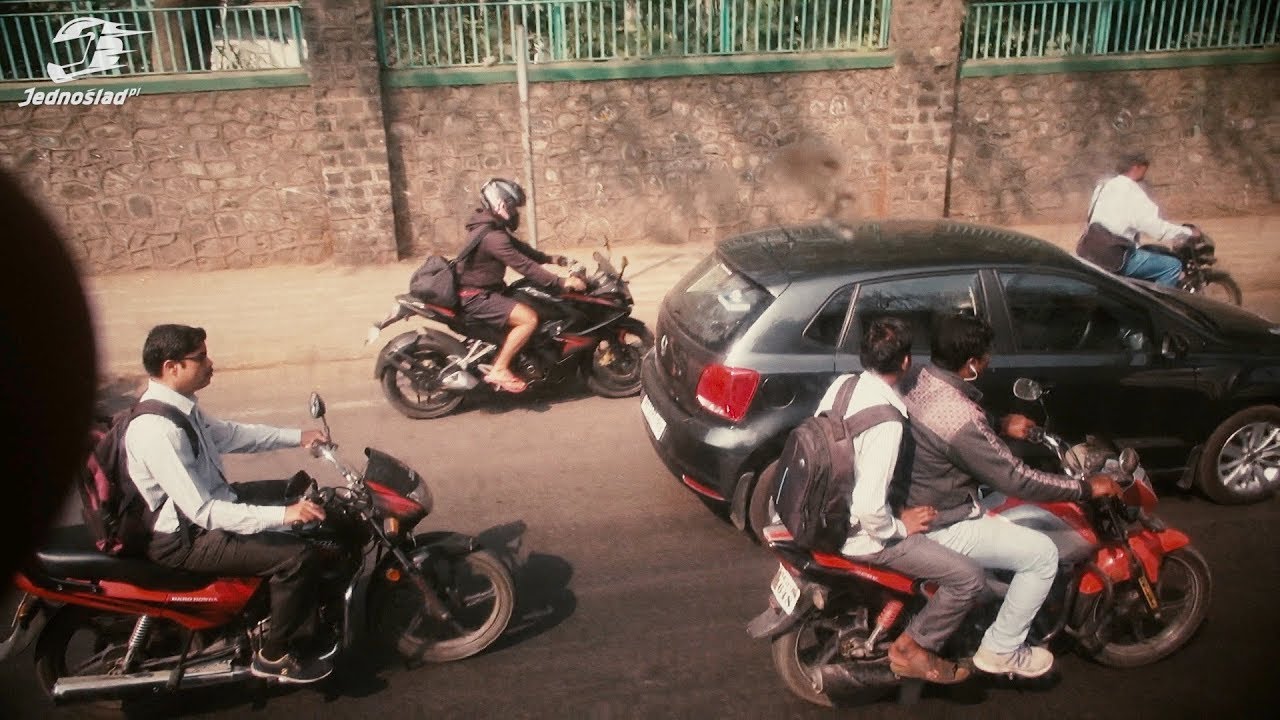 7 zaskakujących fakt&oacute;w o ruchu drogowym i motoryzacji w Indiach | Jednoślad.pl