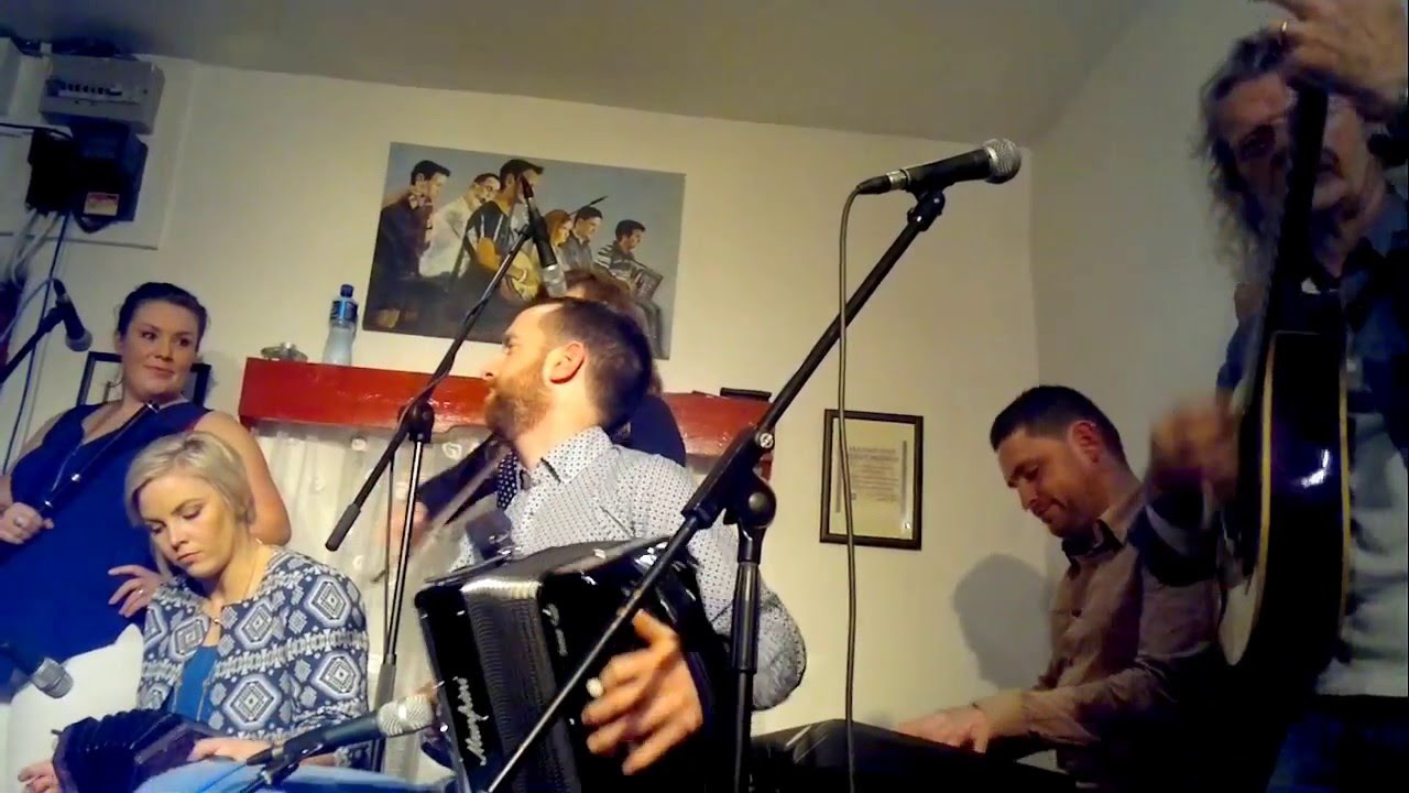 Cruinniu at The Corofin Trad Fest 2016- 11