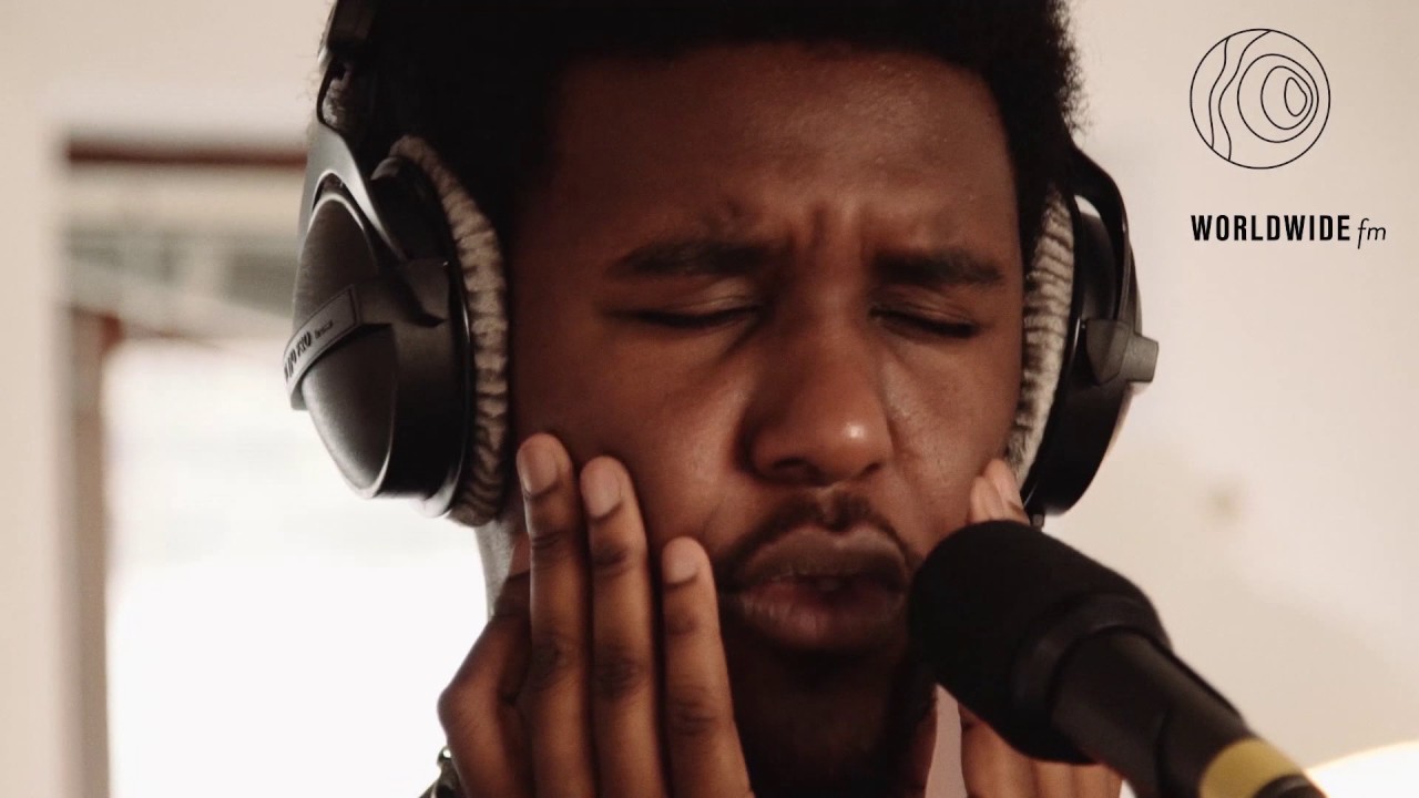 Novelist freestyle over Skream's 'Midnight Request Line' on Worldwide FM
