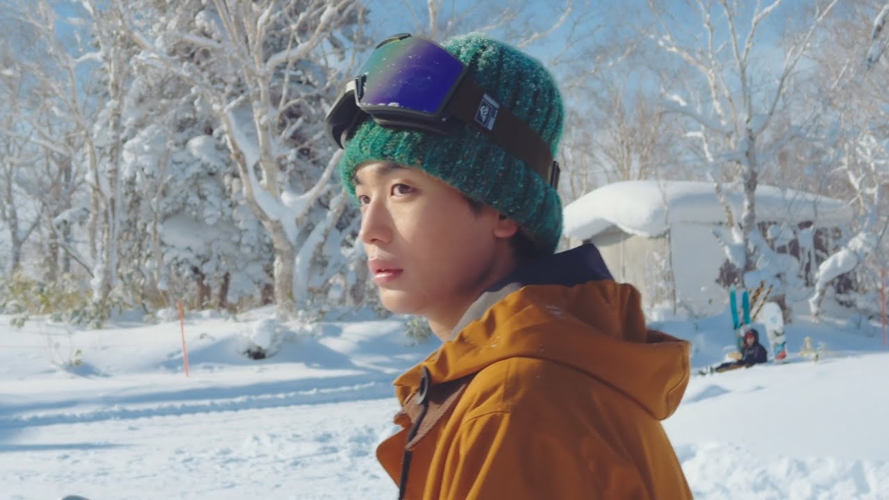 青木柚、JR SKISKI 新TVCM『白と熱。男子篇』放映開始！人生初スキー場に「無条件に楽しい気持ちが溢れちゃった」＜メイキング＆インタビュー映像＞