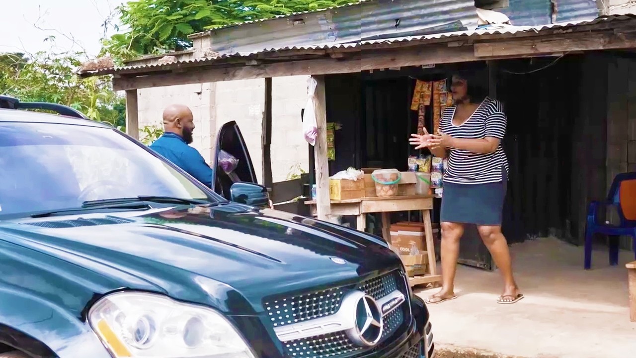 She Gave Him A Free Snack And Returned His Money So He Changed Her Life - Nigerian Movies
