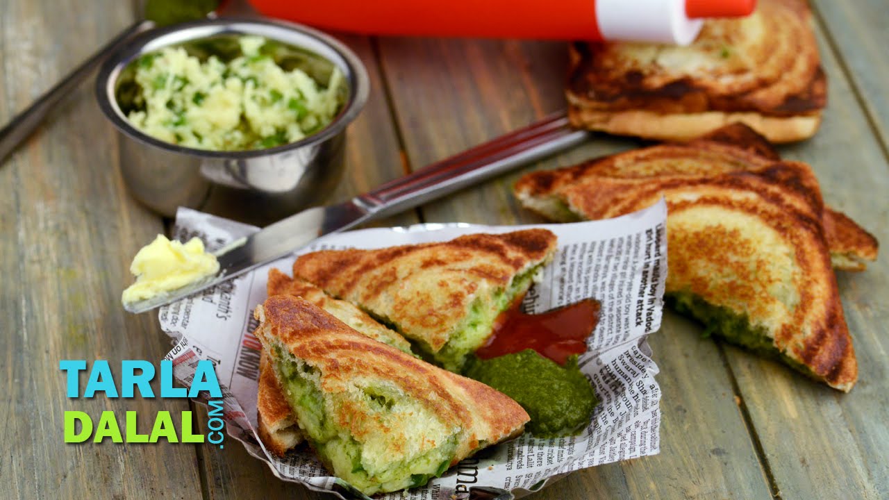 Chilli Cheese Toast (Mumbai Roadside Snack) | veg chilli cheese toast in sandwich toaster |