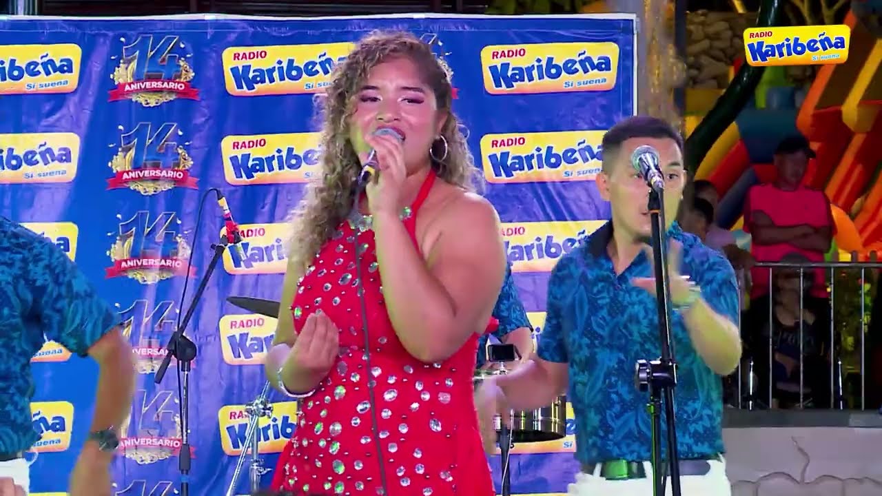 Orquesta Kaliente de Iquitos - Final de la Historia / Déjame Contigo (En Vivo)