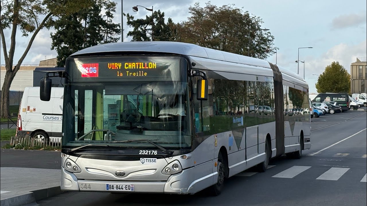 Heuliez Bus GX 427 BHNS 232176 sur ligne 4206 tisse 