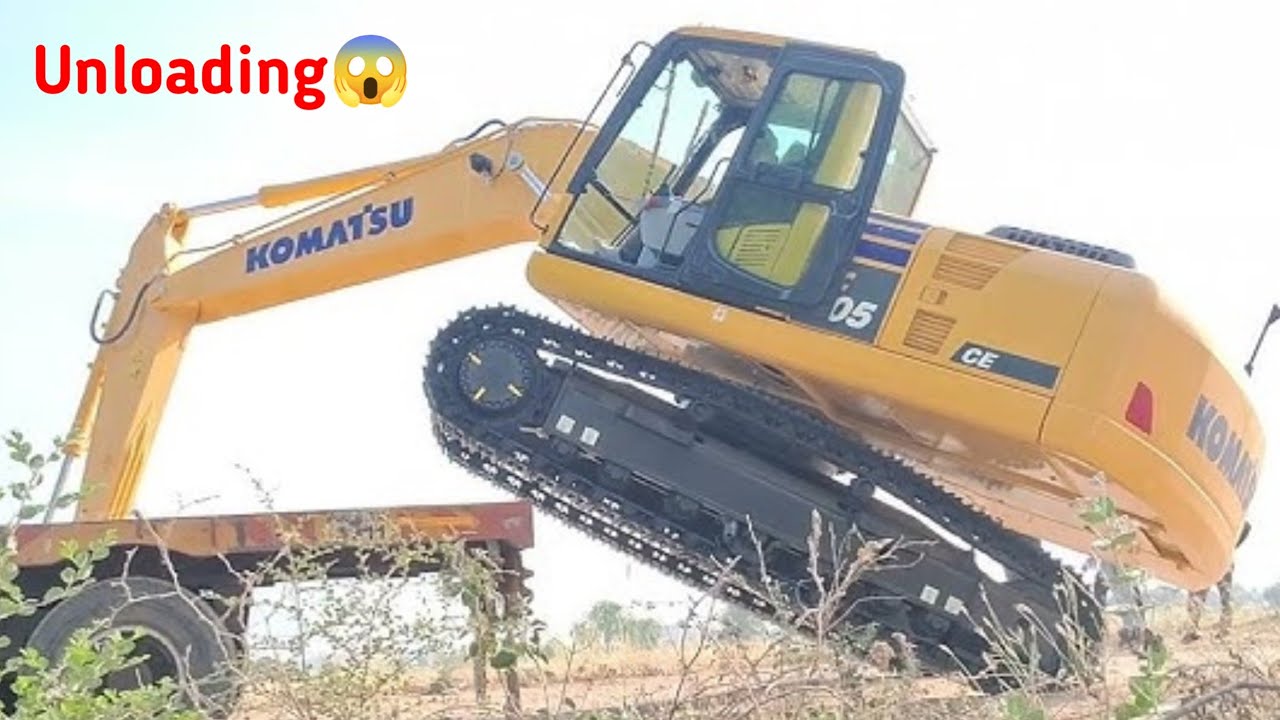 PC Komat'su Excavator Unloading #operatorwithhelper