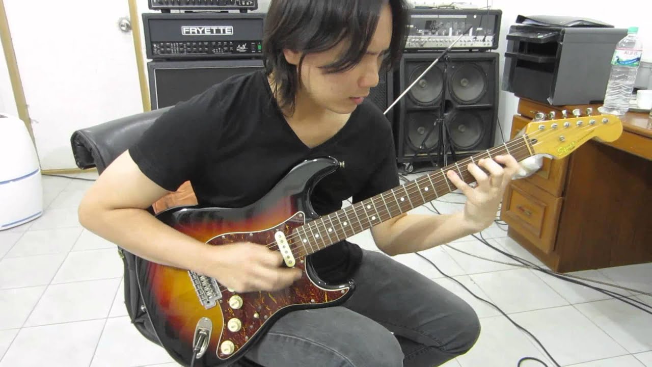 อ.โอ๋ลองกีตาร์ Squier Classic Vibe '60 Stratocaster Guitar
