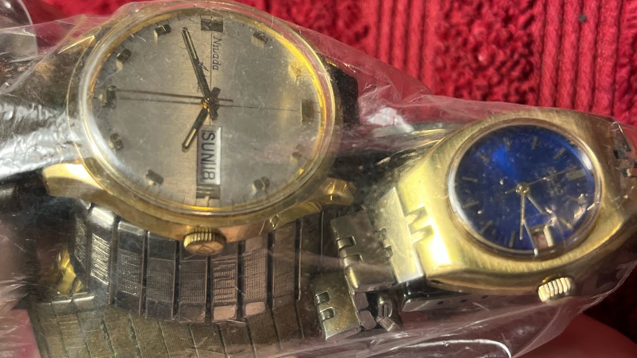 Mystery Bag of Vintage Watches at a Garage Sale Any Treasures Inside?????