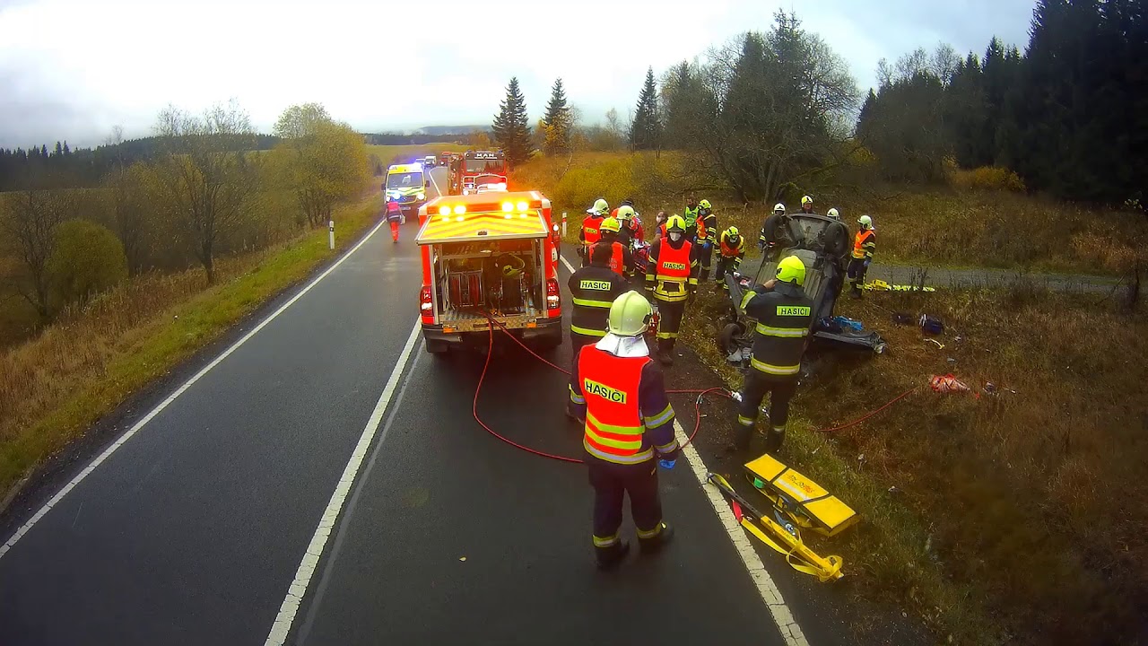 Hasiči Potůčky- 2.11. 2020 Vážná DN 1xOA s vyproštěním jedné osoby mezi Horní Blatnou a Perninkem