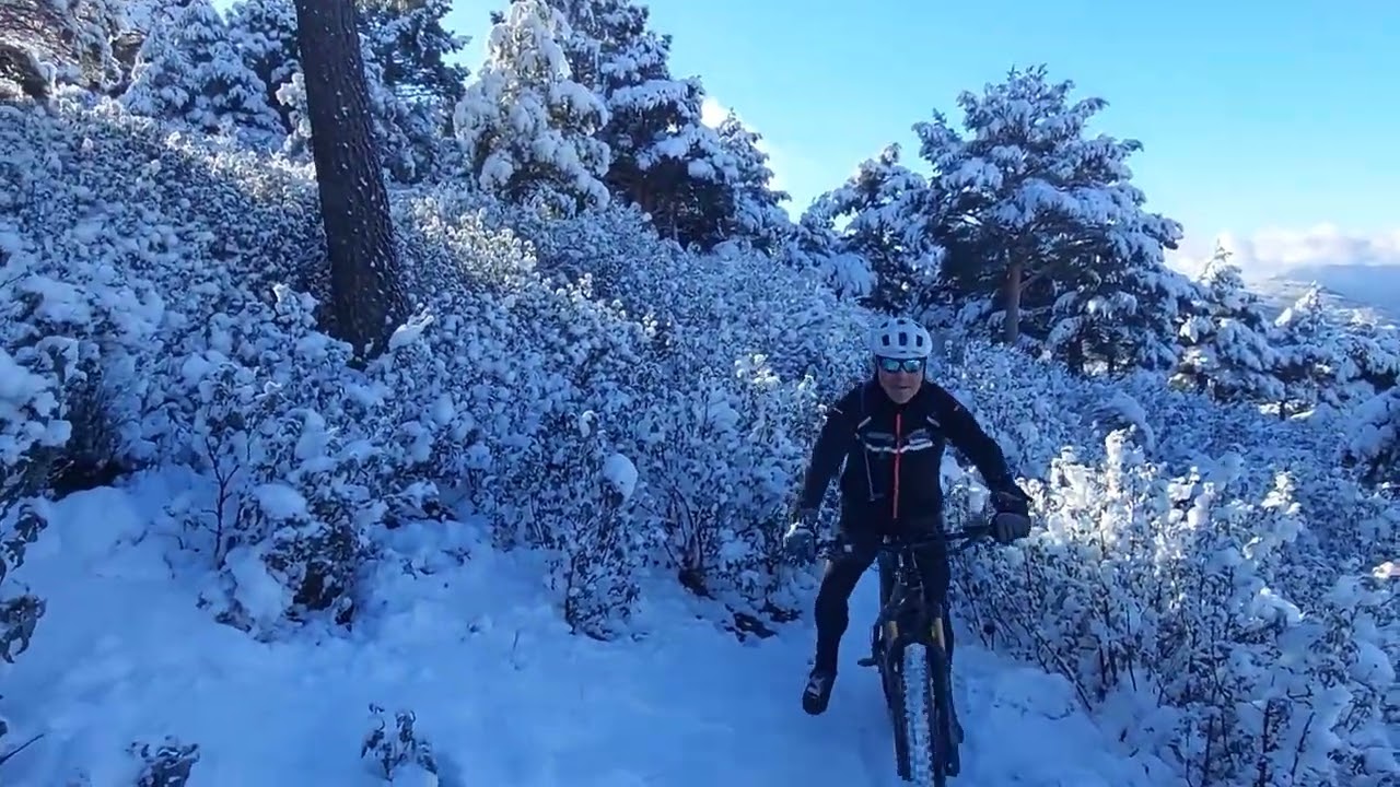 Cercedilla, Navalmedio la barranca con nieve
