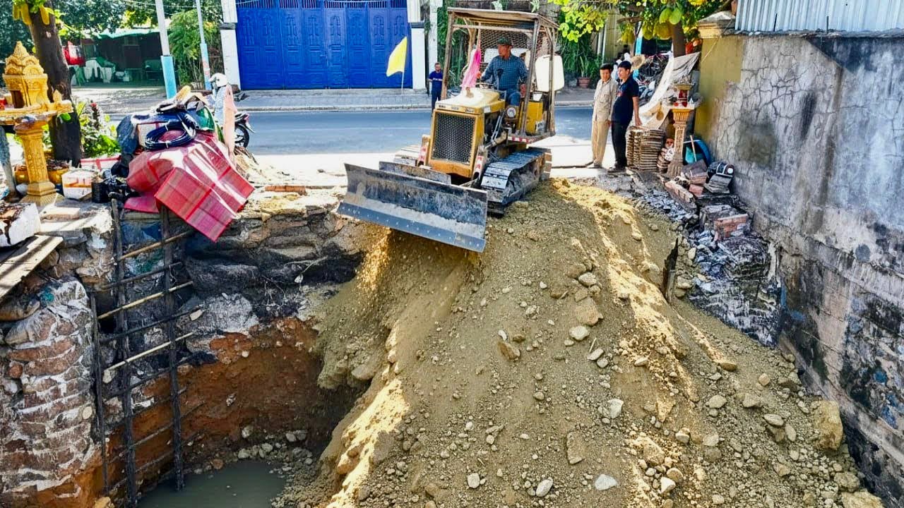 Start Opening New Project!!Bulldozer Mitsubishi BD2A pushing Soil into Dirty water&5Ton Trucks​.
