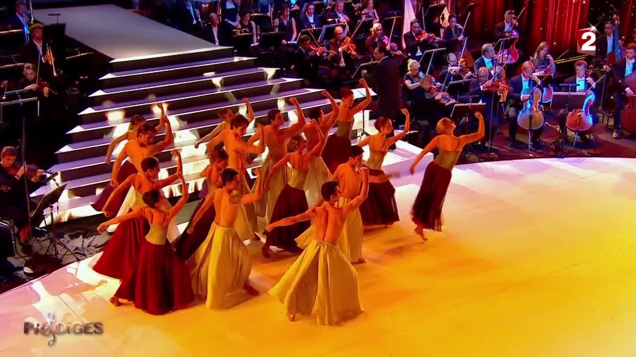Le ballet du palais d'hiver de St Petersbourg danse sur 
