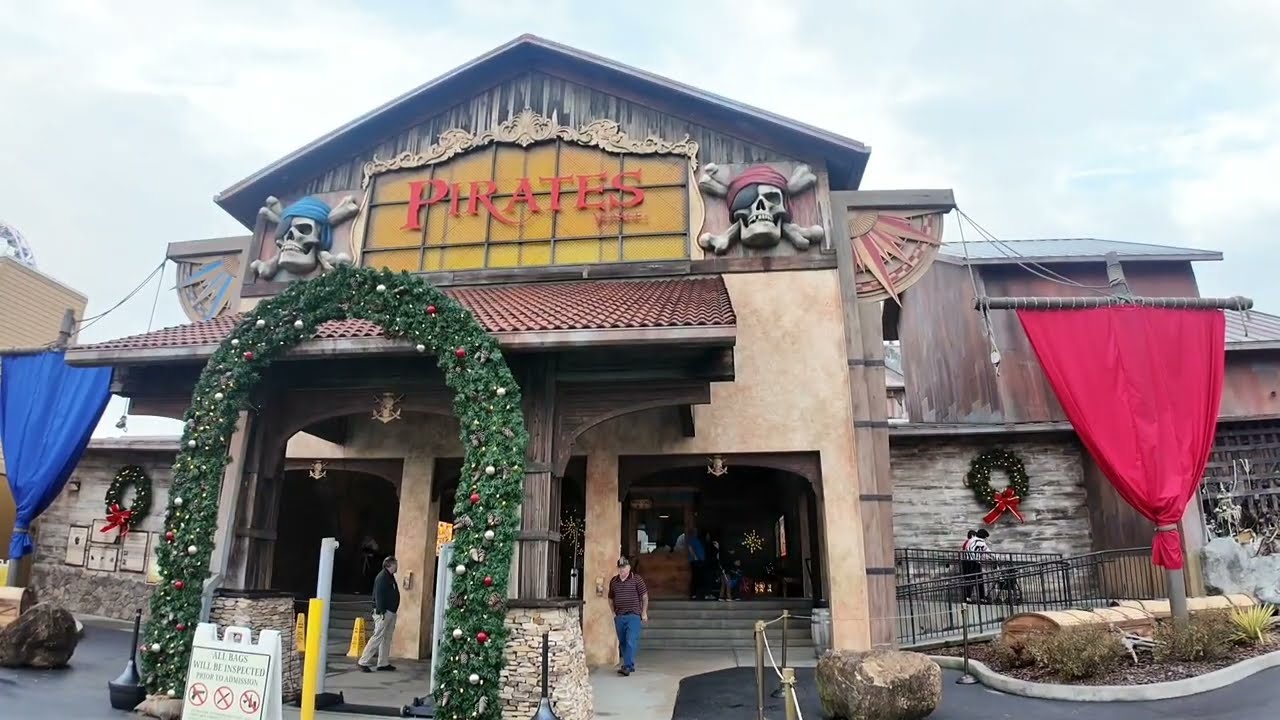 Aargh! Dolly Parton's Pirate Voyage Dinner Show
