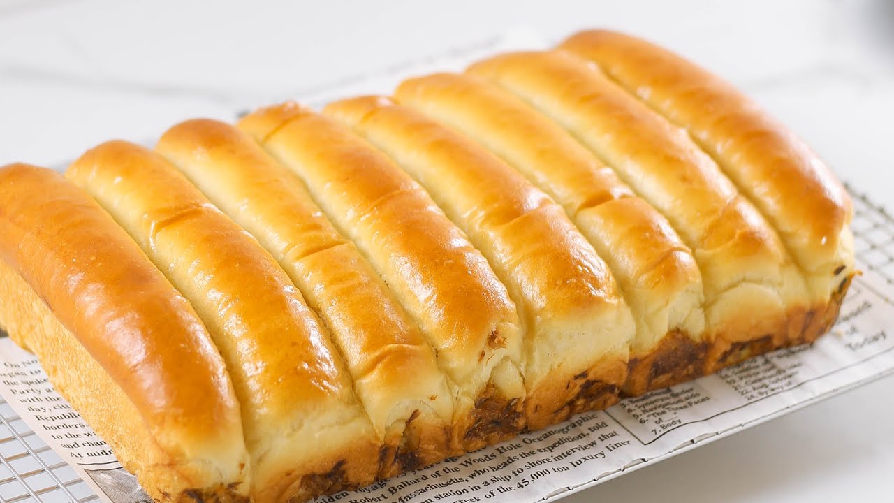 Soft bread with a special filling inside //Fish roll