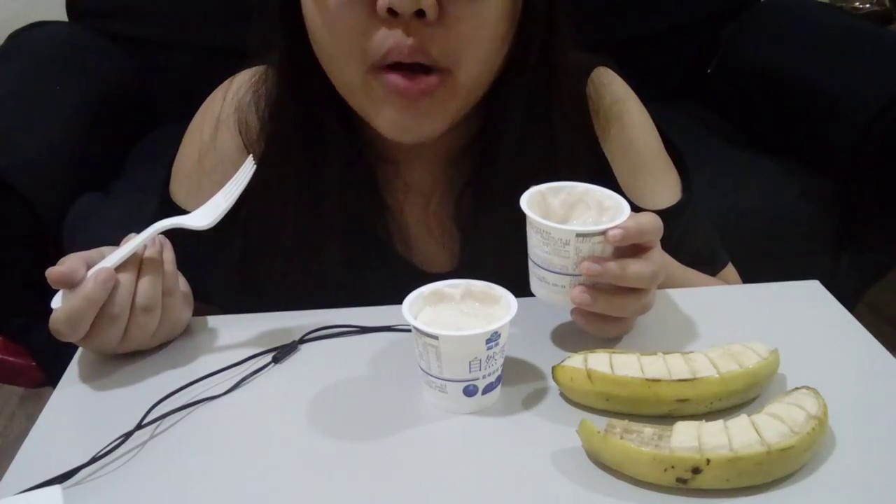 Yang ASMR:eating sounds Yogurt & Banana(No talking)