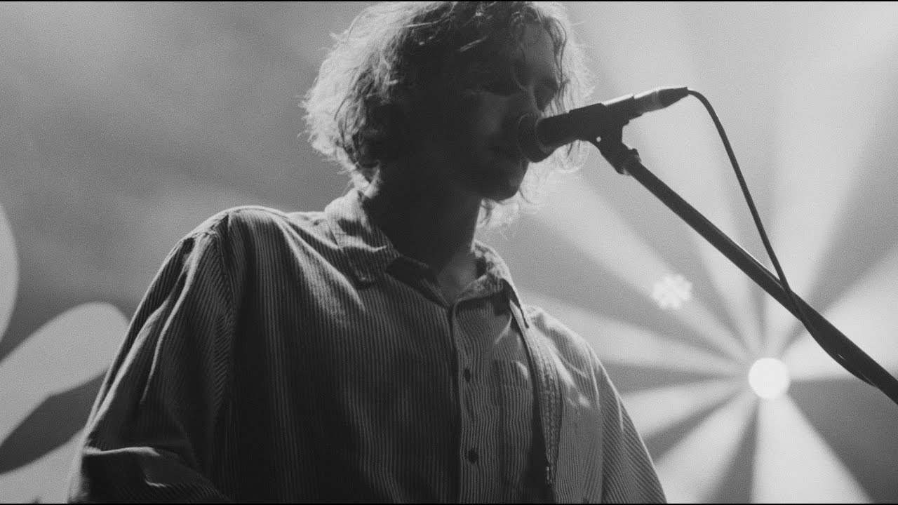 Old Mervs - Cellphone (Live at Metros Freo)