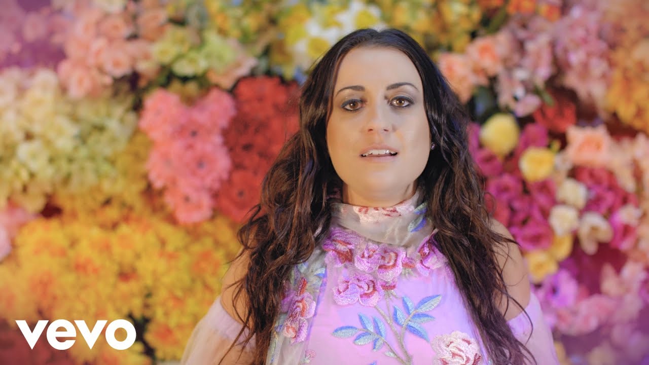 Kirsty Lee Akers - House Full Of Flowers (Hannah's Song) [Official Music Video]