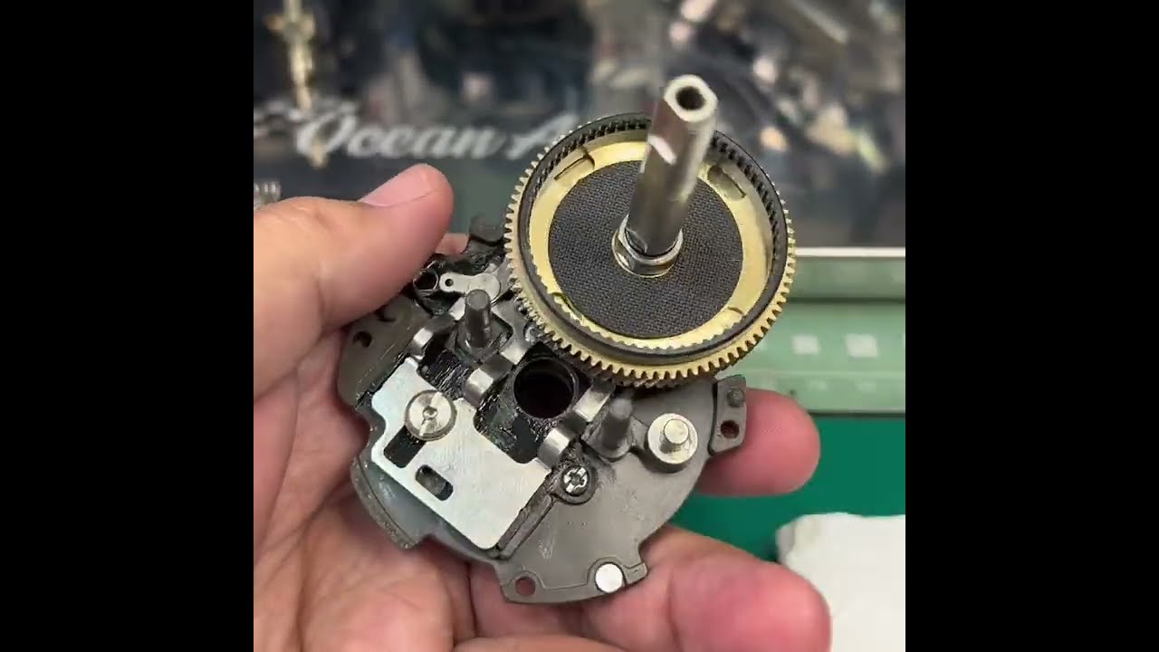 Shimano Ocea Jigger vs Daiwa Saltiga. Which one for you? Review inside out of the reel.